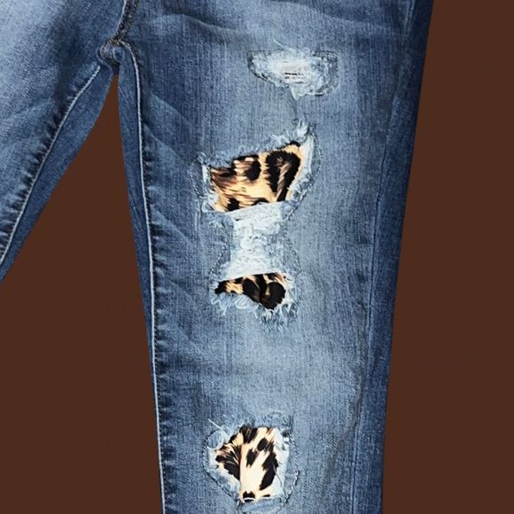 ⬇️ Judy Blue Distressed Leopard Print Skinny Fit Jeans Size 29x28 - Picture 5 of 5